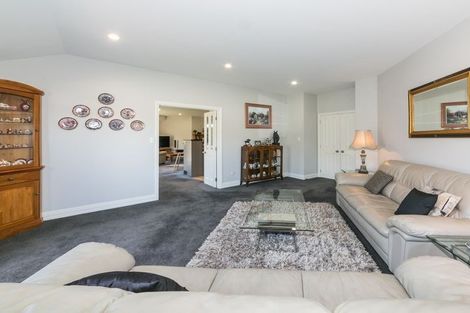 Photo of property in 17 Merlot Drive, Greenmeadows, Napier, 4112