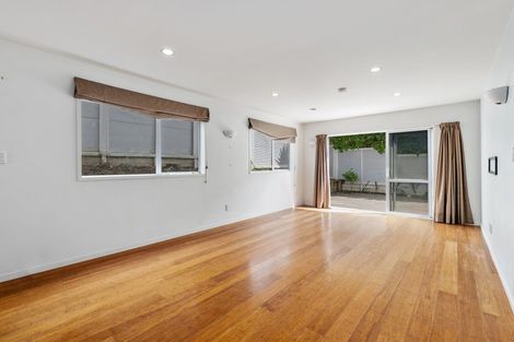 Photo of property in 682b Beach Road, Browns Bay, Auckland, 0630