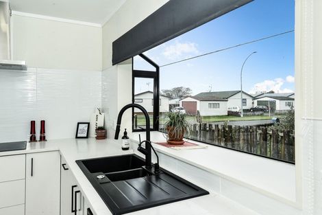 Photo of property in 393 Kahikatea Drive, Dinsdale, Hamilton, 3204