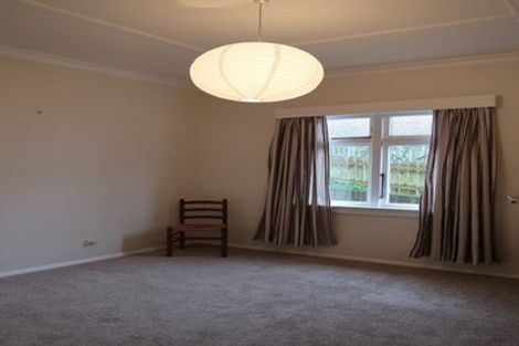 Photo of property in 18 Charlotte Avenue, Brooklyn, Wellington, 6021