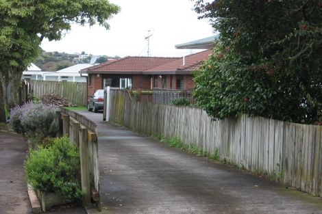 Photo of property in 1/18 Swan Crescent, Pakuranga, Auckland, 2010