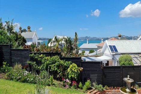 Photo of property in 8 Cheltenham Road, Devonport, Auckland, 0624