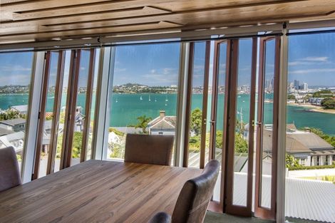 Photo of property in 19 Jubilee Avenue, Devonport, Auckland, 0624