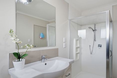Photo of property in 2 Pegasus Place, Kelvin Grove, Palmerston North, 4414