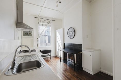 Photo of property in 1/30 Bulteel Street, New Plymouth, 4310