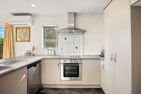 Photo of property in 18b Abergeldie Way, Cambridge, 3434