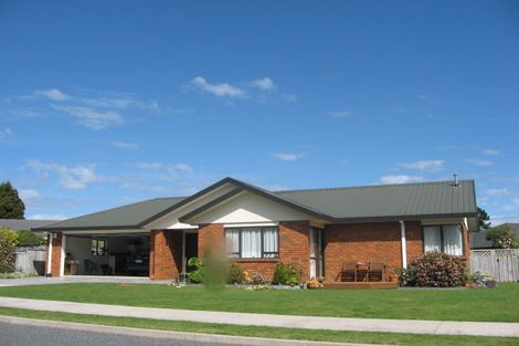 Photo of property in 98 Queens Road, Glen Avon, New Plymouth, 4312