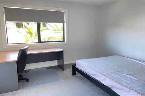 Photo of property in 9 Para Close, Fairview Heights, Auckland, 0632