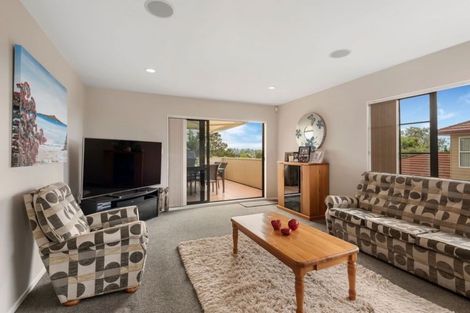 Photo of property in 22 Deep Creek Road, Torbay, Auckland, 0630