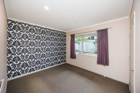 Photo of property in 27 Johnstone Drive, Fitzherbert, Palmerston North, 4410