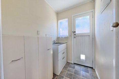 Photo of property in 1/2 Palmer Avenue, Glen Eden, Auckland, 0602