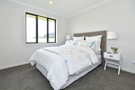Photo of property in 4 Trevor Mcmiken Drive, Patumahoe, 2679