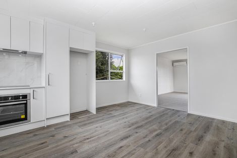 Photo of property in 11 Gambare Place, Wattle Downs, Auckland, 2103