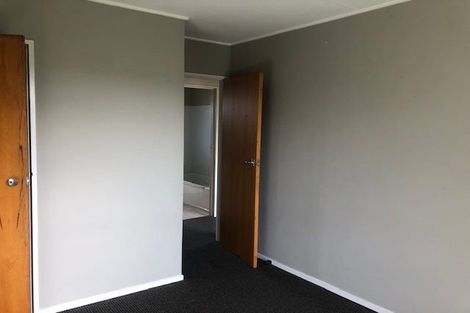 Photo of property in 2 Suzanne Grove, Kelvin Grove, Palmerston North, 4414