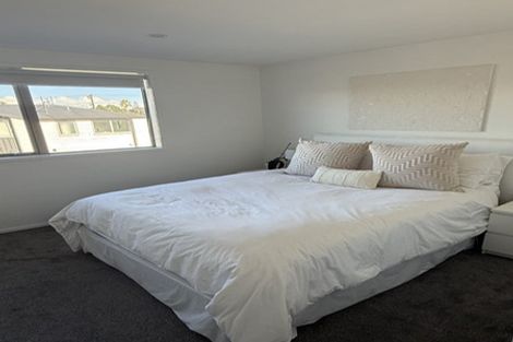 Photo of property in 5/24 Kelwyn Road, Kelston, Auckland, 0602