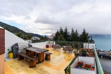 Photo of property in 1b Caples Place, Fernhill, Queenstown, 9300