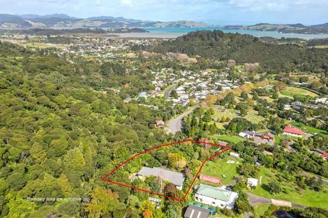 Photo of property in 40 Bellville Drive, Coromandel, 3506
