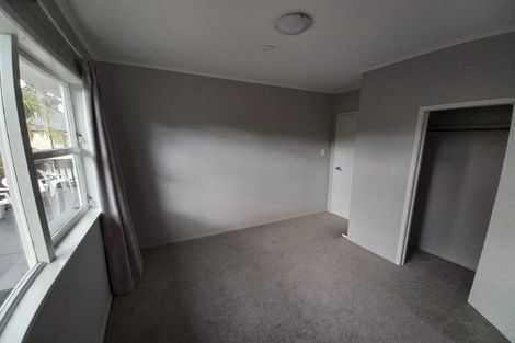 Photo of property in 1/28 Fairclough Road, Beach Haven, Auckland, 0626