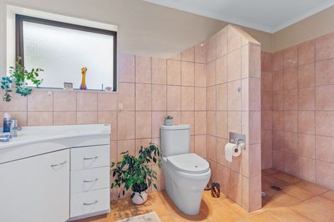 Photo of property in 53 Duke Street, Levin, 5510