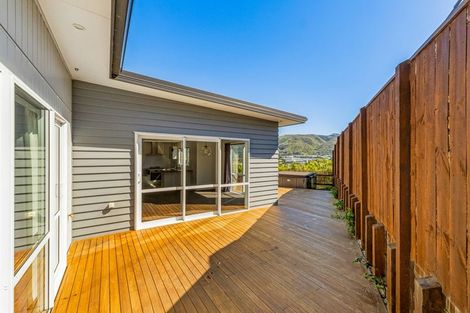 Photo of property in 124 John Burke Drive, Aotea, Porirua, 5024