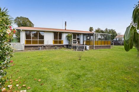 Photo of property in 33 Kowhai Street, Inglewood, 4330