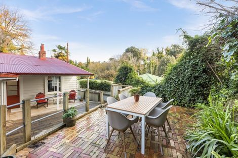 Photo of property in 95 Milton Road, Bluff Hill, Napier, 4110
