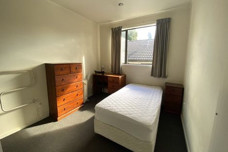 Photo of property in 8b Schnapper Rock Road, Schnapper Rock, Auckland, 0632