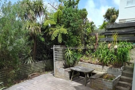 Photo of property in 26-26a Chartwell Drive, Crofton Downs, Wellington, 6035