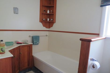 Photo of property in 1908 Paparoa Valley Road, Paparoa, 0571