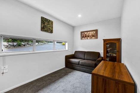 Photo of property in 184b Seaview Road, Westown, New Plymouth, 4310