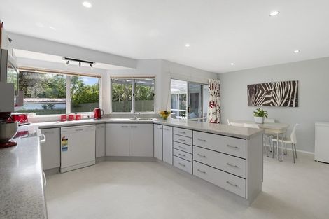 Photo of property in 2 Tainui Street, Raumati Beach, Paraparaumu, 5032