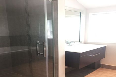 Photo of property in 10 Alexia Place, Flat Bush, Auckland, 2105