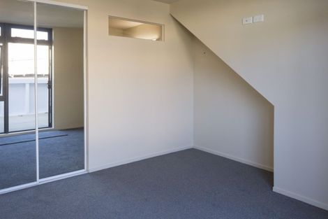 Photo of property in Pirie Street Townhouses, 1/35 Pirie Street, Mount Victoria, Wellington, 6011