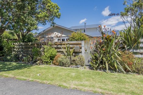 Photo of property in 105 Rangiuru Road, Otaki Beach, Otaki, 5512