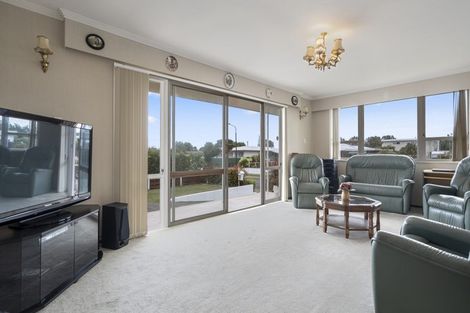 Photo of property in 46 Nevada Drive, Merrilands, New Plymouth, 4312