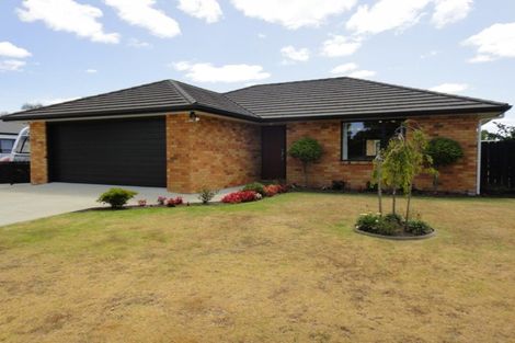 Photo of property in 9 Endeavour Place, One Tree Point, 0118