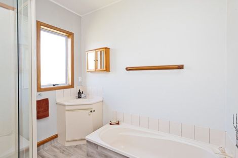 Photo of property in 102 Fox Street, Avenal, Invercargill, 9810