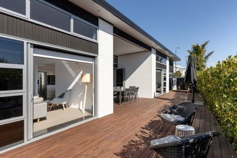 Photo of property in 2 Makura Drive, Papamoa Beach, Papamoa, 3118