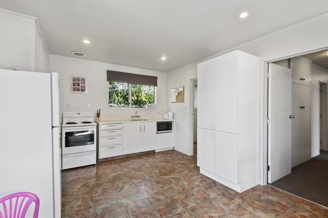 Photo of property in 2/64 Crofton Road, Harewood, Christchurch, 8051