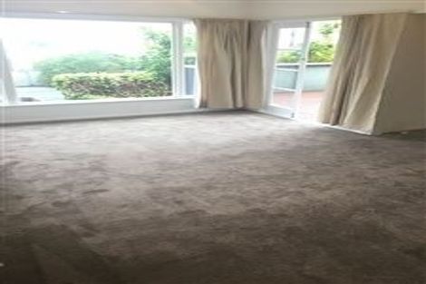 Photo of property in 1/60 Woodlands Crescent, Browns Bay, Auckland, 0630