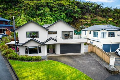 Photo of property in 8 Fernridge Way, Tirohanga, Lower Hutt, 5010