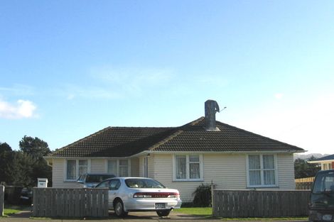 Photo of property in 15 Castor Crescent, Cannons Creek, Porirua, 5024