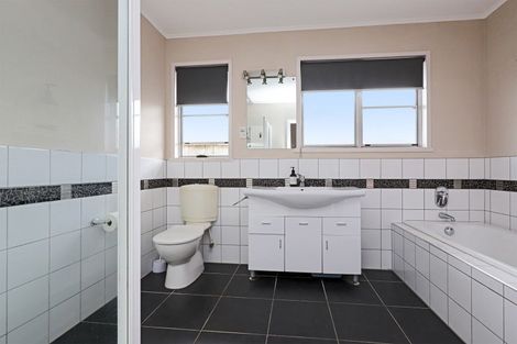 Photo of property in 17 Surrey Street, Taradale, Napier, 4112