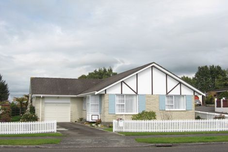 Photo of property in 10 Poplar Grove, Whalers Gate, New Plymouth, 4310