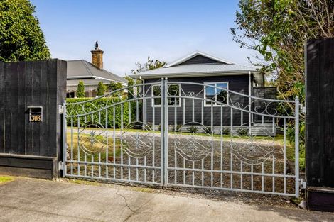 Photo of property in 308 Mangorei Road, Merrilands, New Plymouth, 4312