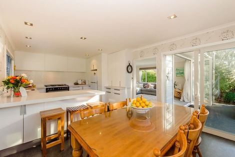 Photo of property in 16 Kanawa Street, Waikanae, 5036