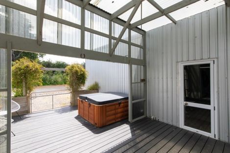 Photo of property in 36 Bond Street, Marton, 4710