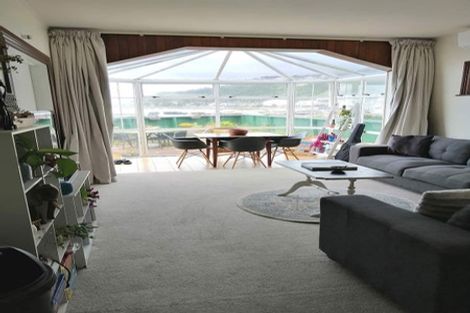 Photo of property in 118 Lyall Parade, Lyall Bay, Wellington, 6022