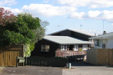 Photo of property in 16 Edgar Pearce Place, Howick, Auckland, 2014