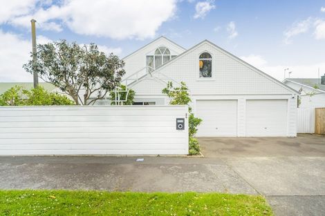 Photo of property in 24 Ranfurly Street, Hokowhitu, Palmerston North, 4410